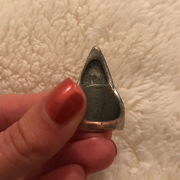 Silver tone claw ring - Picture 4 of 4